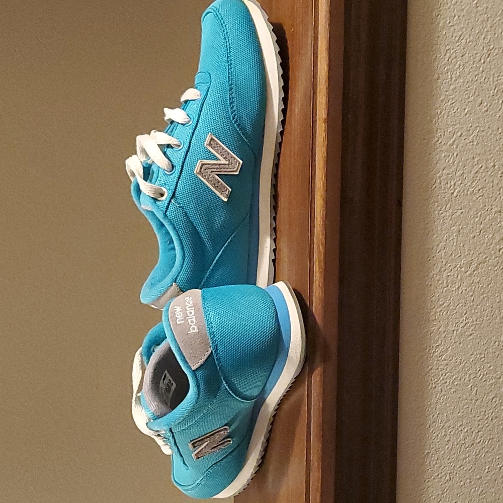 Shoe